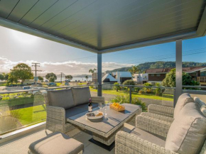 Harbour View - Whangamata Holiday Home, Whangamata